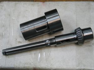 Отмытые части шпинделя фрезерного станка