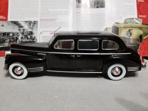 №7 Легендарные советские автомобили ЗИС-110 1/24, масштабная модель, 1:24, Hachette, вид с левой стороны