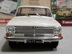№8 Легендарные советские автомобили ГАЗ-24 Волга 1/24, масштабная модель, 1:24, Hachette, вид спереди