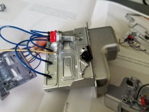 №7 Серия партворков Волга М21 1/8, масштабная модель, 1:8, ДеАгостини, левая половина двигателя на масляном картере