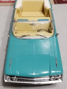 №10 Легендарные советские автомобили ЗИЛ-111Д 1/24, масштабная модель, 1:24, Hachette, вид сверху на капот