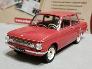 №11 Легендарные советские автомобили ЗАЗ-966 1/24, масштабная модель, 1:24, Hachette, вид спереди слева