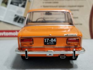 №13 Легендарные советские автомобили ВАЗ-2103 1/24, масштабная модель, 1:24, Ашет, Hachette, вид сзади