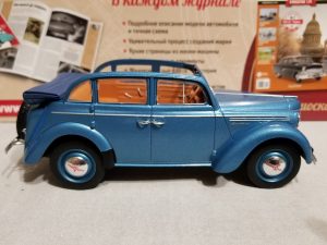№15 Легендарные советские автомобили ЗМА Москвич 400-420А 1/24, масштабная модель, 1:24, Hachette, Ашет, вид справа