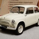 №17 Легендарные советские автомобили ЗАЗ-965А 1/24, масштабная модель, 1:24, Hachette, Ашет, вид спереди слева