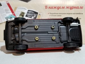 №19 Легендарные советские автомобили ВАЗ-2108 1/24, масштабная модель, 1:24, Hachette, Ашет, вид снизу