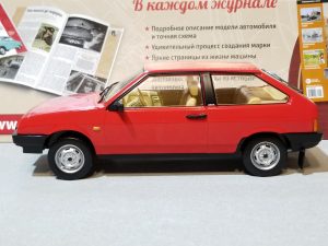 №19 Легендарные советские автомобили ВАЗ-2108 1/24, масштабная модель, 1:24, Hachette, Ашет, вид слева
