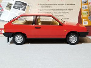 №19 Легендарные советские автомобили ВАЗ-2108 1/24, масштабная модель, 1:24, Hachette, Ашет, вид справа