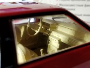 №19 Легендарные советские автомобили ВАЗ-2108 1/24, масштабная модель, 1:24, Hachette, Ашет, вид на панель приборов и "торпеду" справа