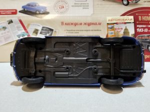 №27 Легендарные советские автомобили кабриолет ГАЗ М-20 Победа 1/24, масштабная модель, 1:24, Hachette, Ашет, вид снизу