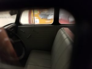 №28 Легендарные советские автомобили ГАЗ М-1 1/24, масштабная модель, 1:24, Hachette, Ашет, вид изнутри на переднюю пассажирскую дверь