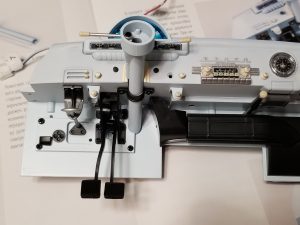 №53 Серия партворков ГАЗ М21 Волга 1/8, масштабная модель, 1:8, ДеАгостини, рулевая колонка на панели приборов